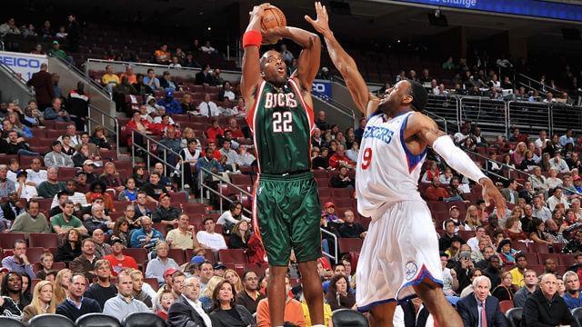 虽然球队在 虽然球队在