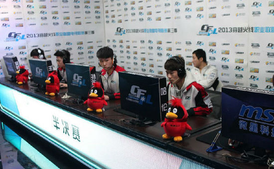 他满脸笑容 他满脸笑容